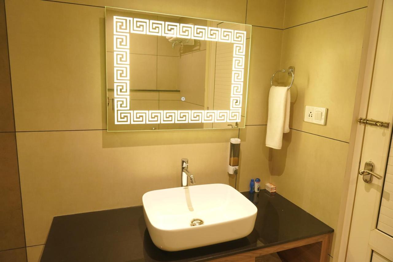 Hotel Bekal International Kasaragod Bagian luar foto