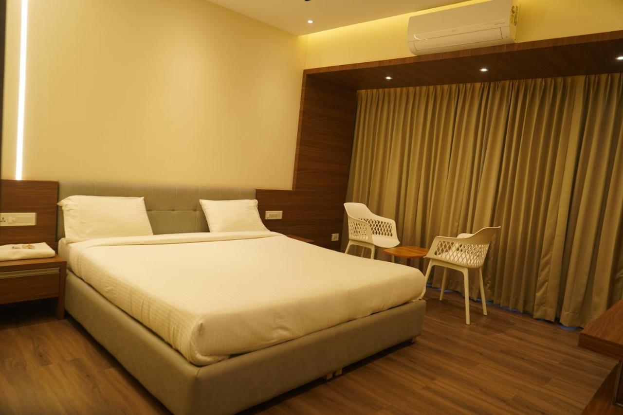 Hotel Bekal International Kasaragod Bagian luar foto